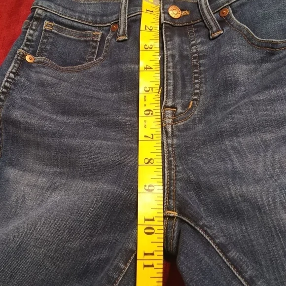 Madewell 10' High Rise Skinny Jeans - Picture 5 of 10